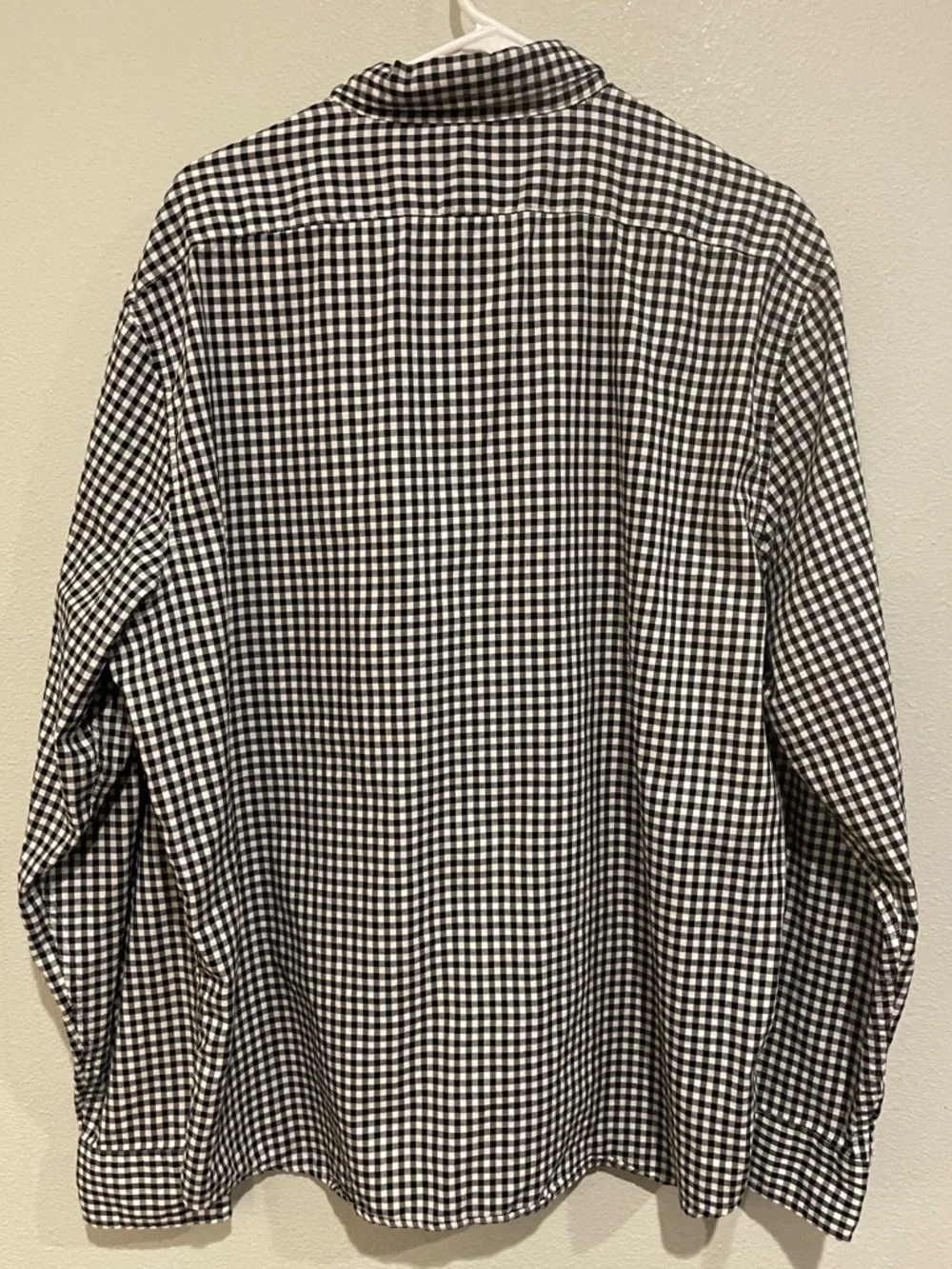 Banana Republic Black & White Gingham Button-Down Untucked Shirt